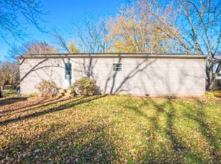 3669 E 25th Rd, Sheridan, IL 60551