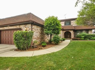 3837 Cindy Ln, Glenview, IL 60025