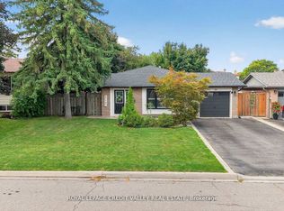 24 Willis Dr, Brampton, ON L6W1A9