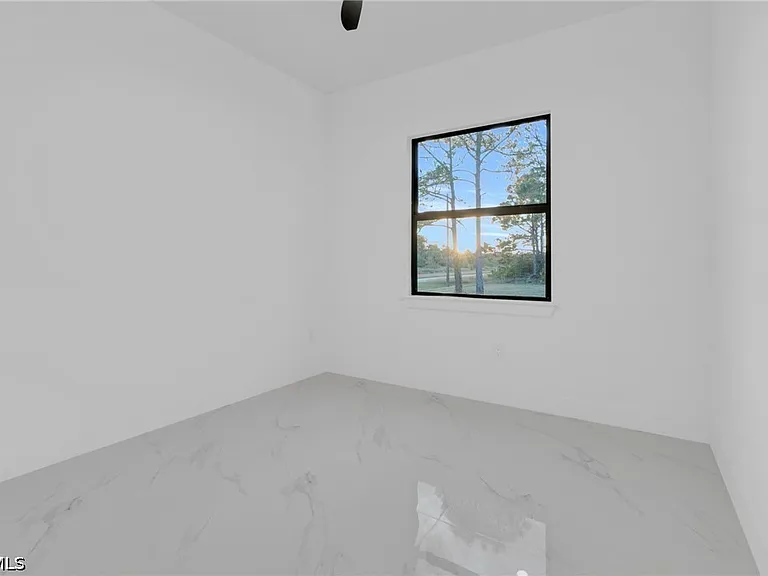 1601 Clark Ave — Photo 20
