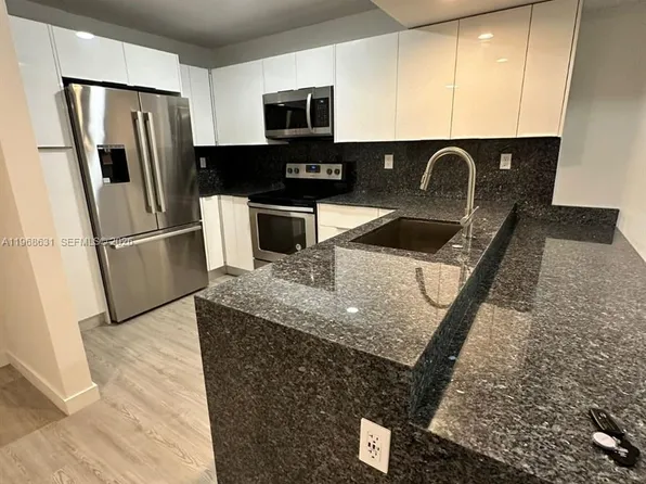 4640 NW 102nd Ave, Doral, FL