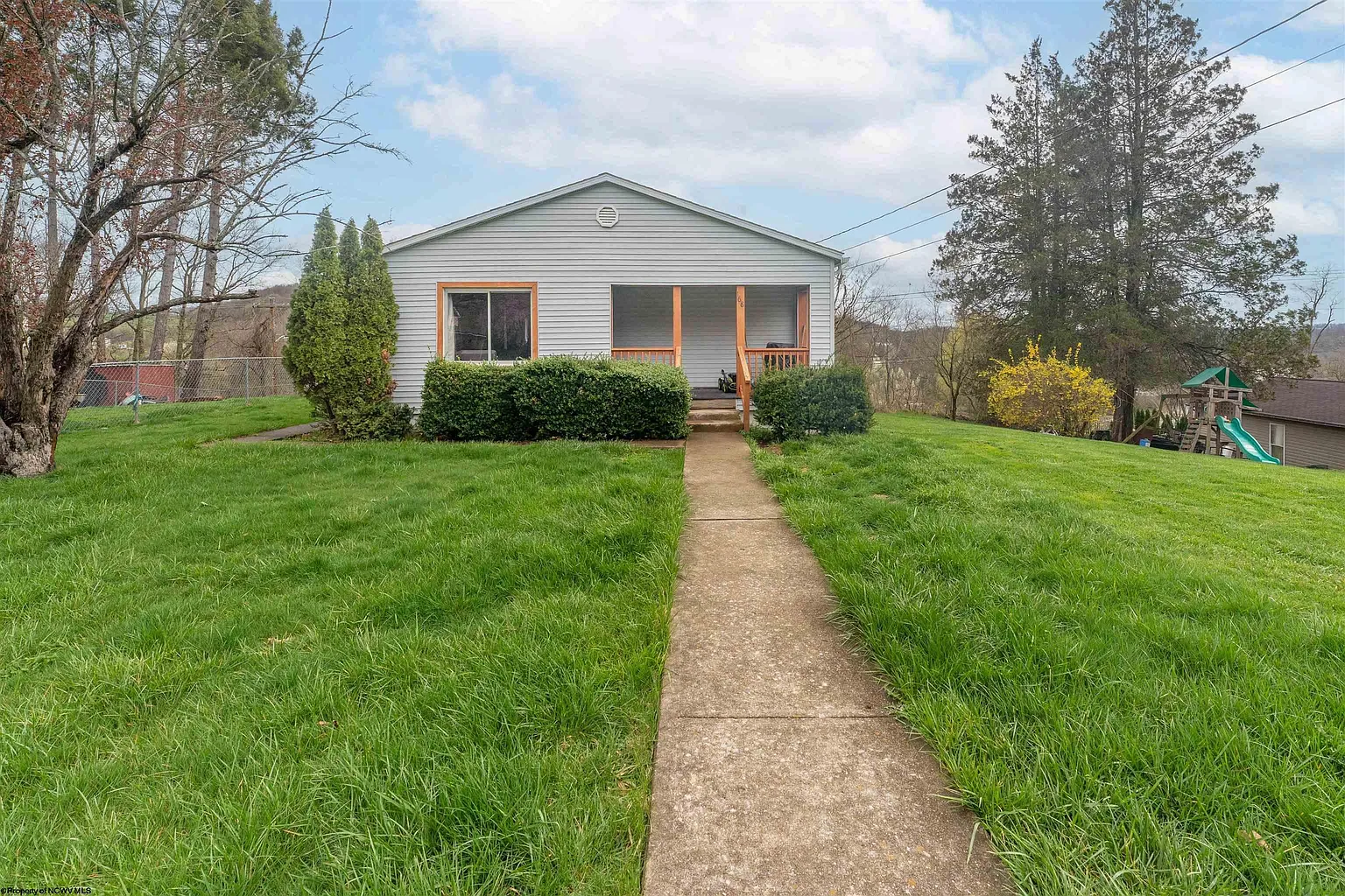 168 Highland Dr photo 1