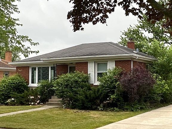 3rd image of 1930 Burns Ave