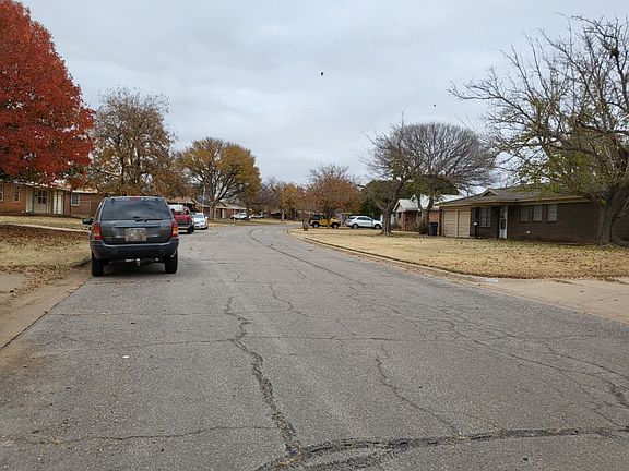 4th image of 3900 Billie Dr