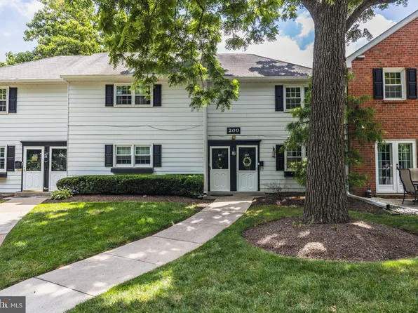 207 Yardley Cmns, Yardley, PA 19067