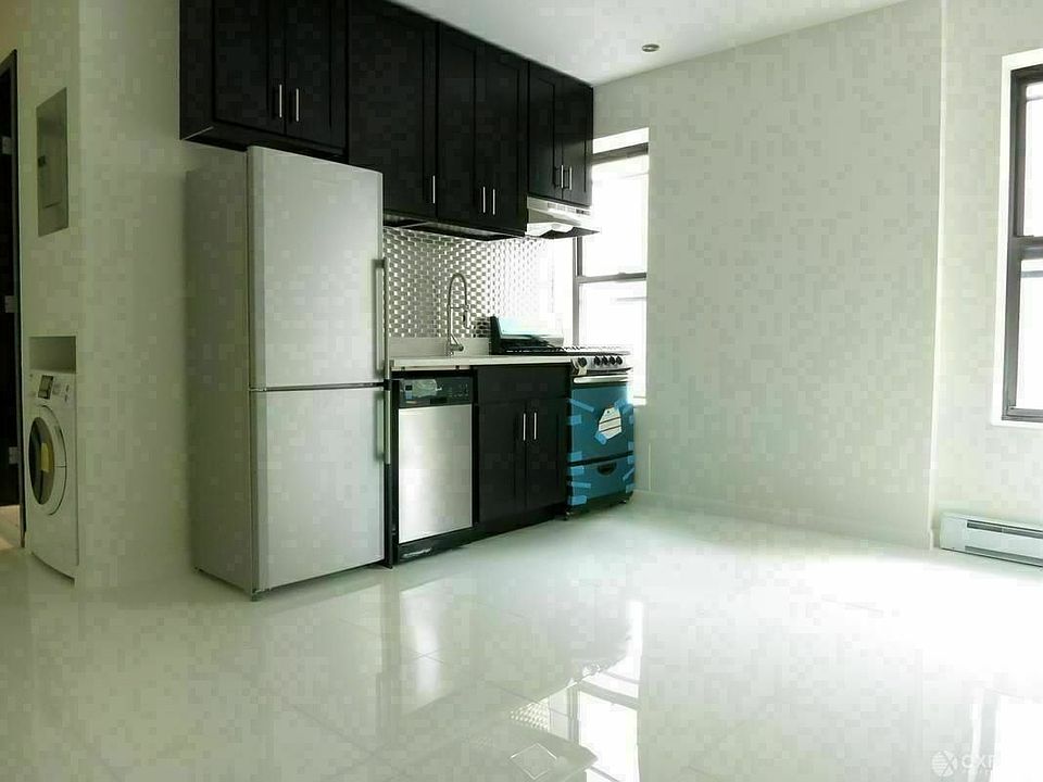 1st image of 10 Manhattan Ave #3DD