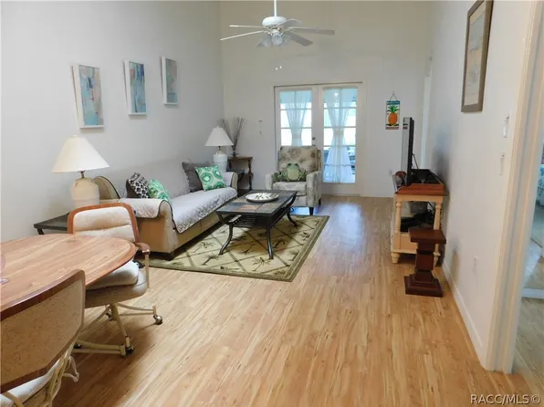 741 E Hartford St, Hernando, FL 34442