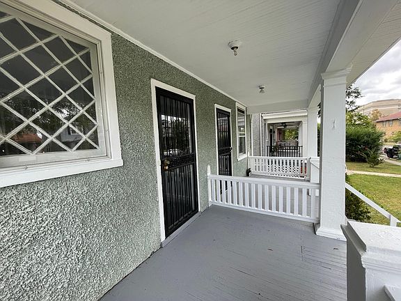 2nd image of 3011B Woodrow Ave