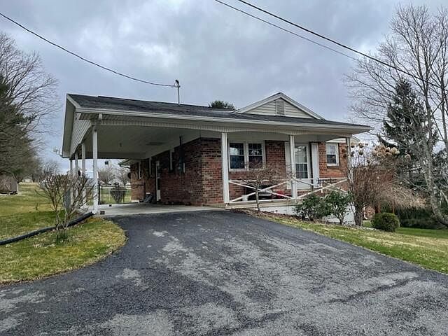 2350 Benedict Ln, Lewisburg, WV 24901 | Zillow