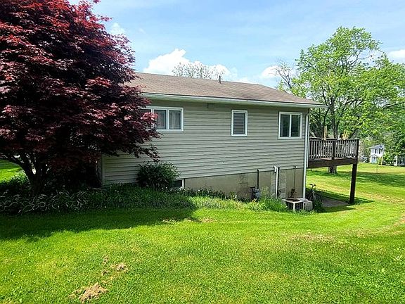 4th image of 27 Woodland Ave