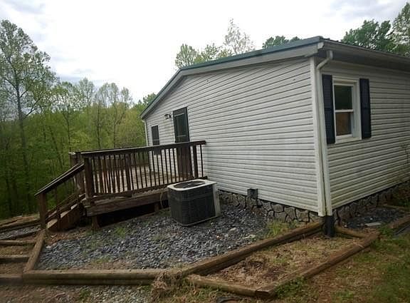 3rd image of 950 Windy Creek Dr
