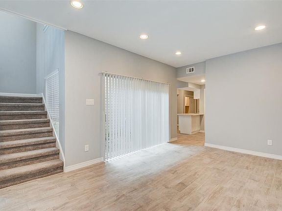 3rd image of 12625 Memorial Dr APT 20