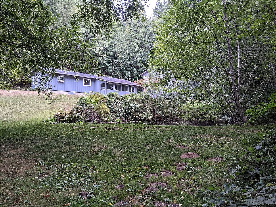 1st image of 1869 NE Duck Pond Way