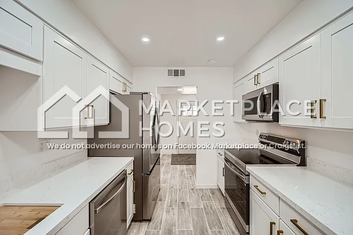 12021 N Riviera Ct — Photo 9
