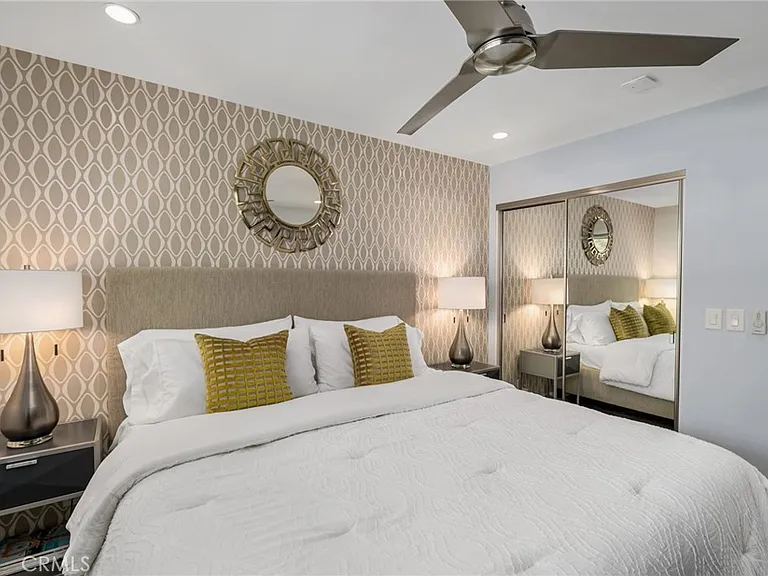 510 N Villa Ct — Photo 12