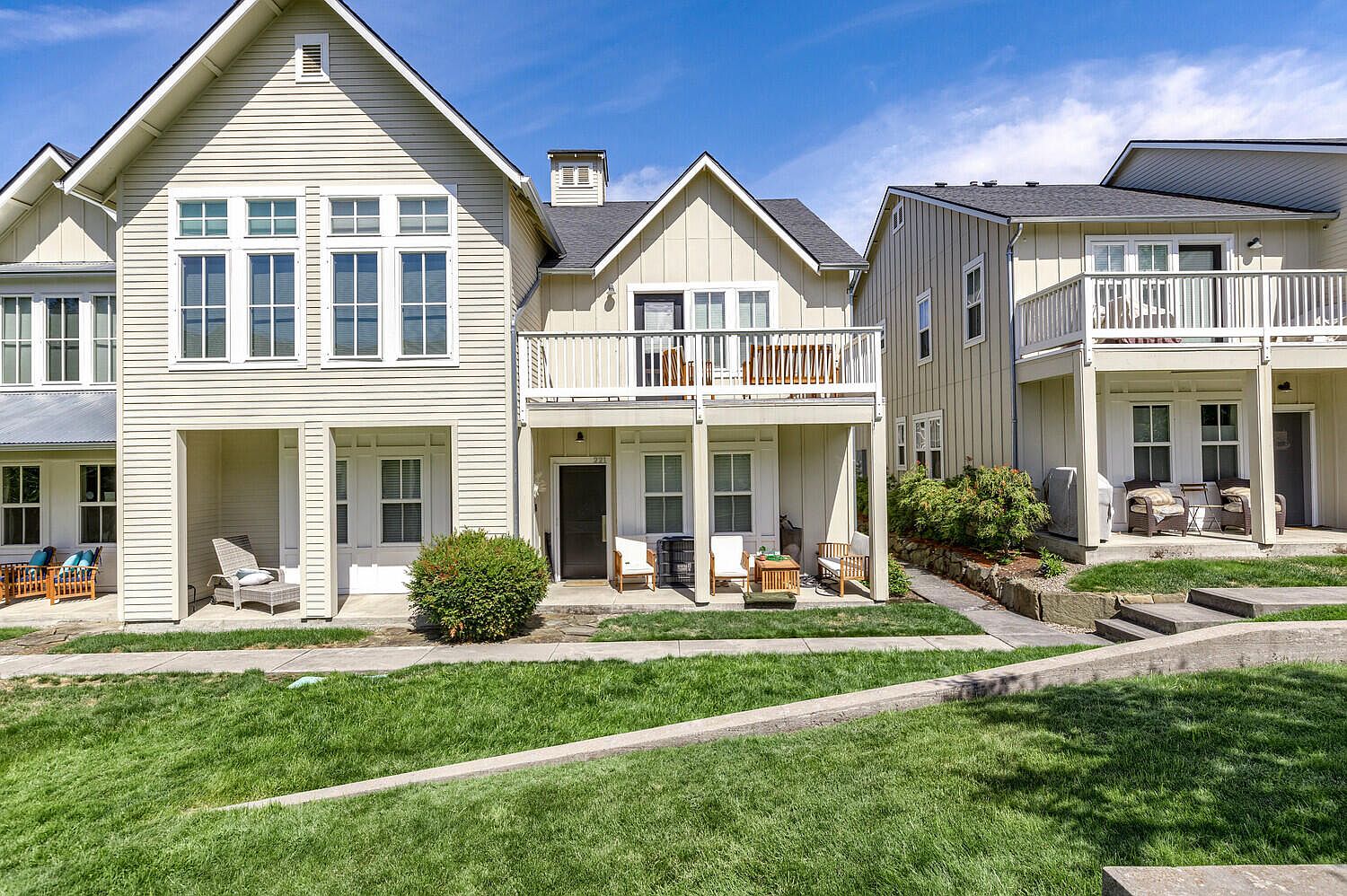 515 G St APT 221, Jacksonville, OR 97530 MLS 220167923 Zillow