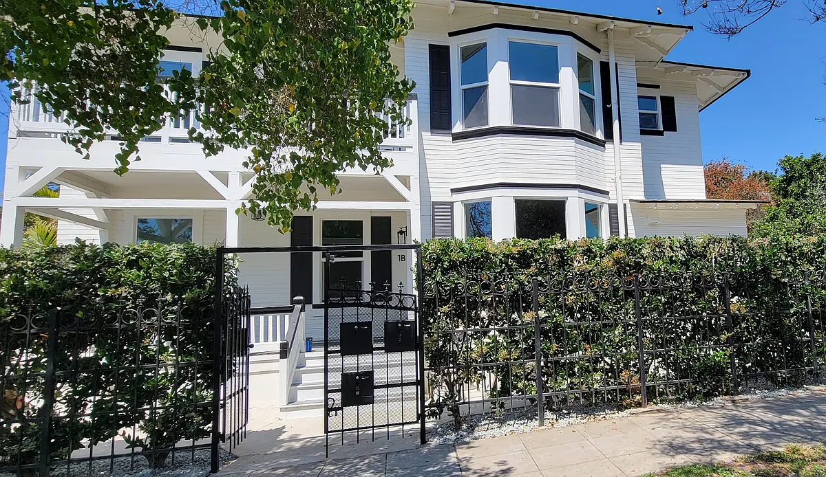 Building Photo - 2492 B St #2B