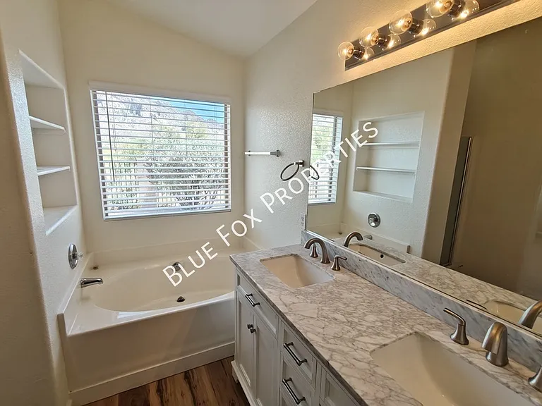 600 E River Walk Dr — Photo 17