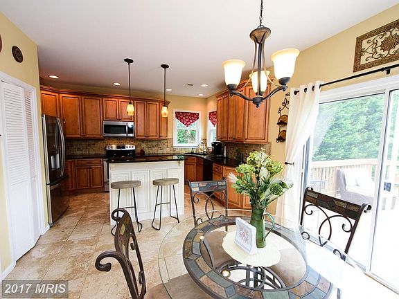 5th image of 15542 Toddsbury Ln