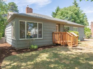 207 NE 104th Ave, Portland, OR 97220