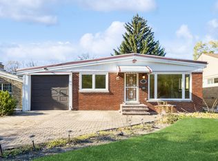 9420 Lotus Ave, Skokie, IL 60077