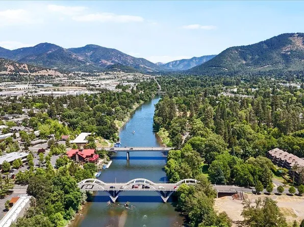 115 Rogue River Hwy APT 309, Grants Pass, OR 97527