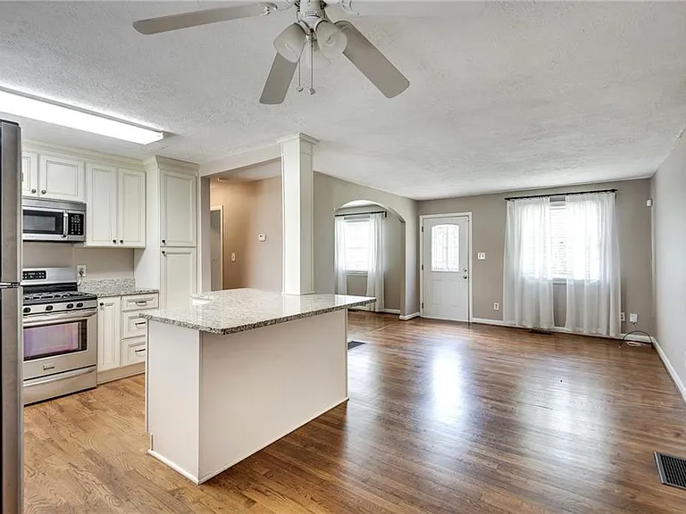 1424 Hosea L Williams Dr NE — Photo 15