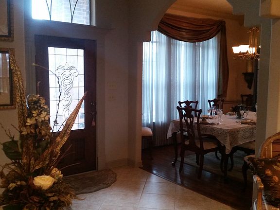 Entry and Formal Dining