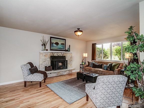 5th image of 11101 105th Avenue Ct SW