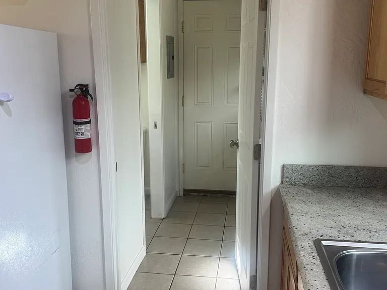 115 Christel Oaks Dr #B — Photo 9