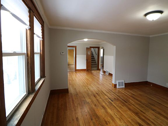 5th image of 1013 Veto St NW