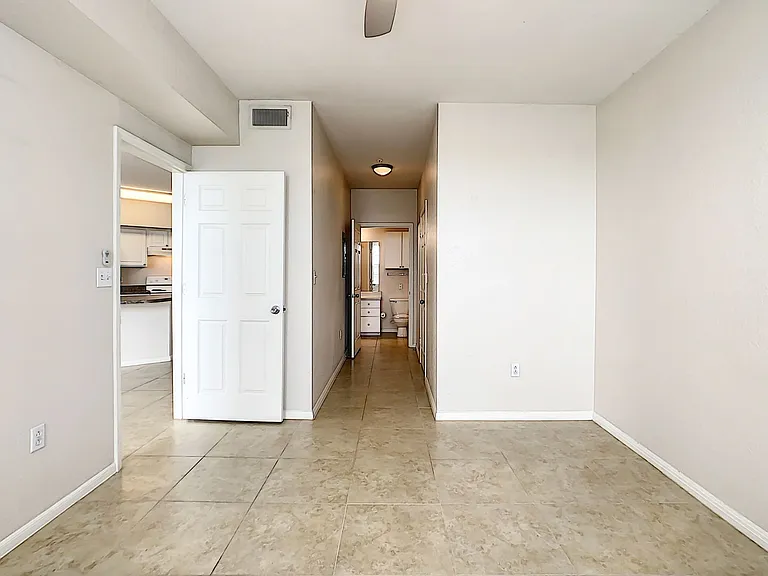 911 N Orange Ave #441 — Photo 5