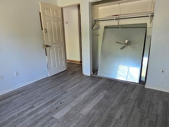 5th image of 6110 SW 10th Pl