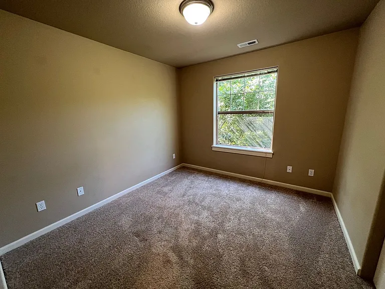 20744 SW Sister Ln — Photo 6