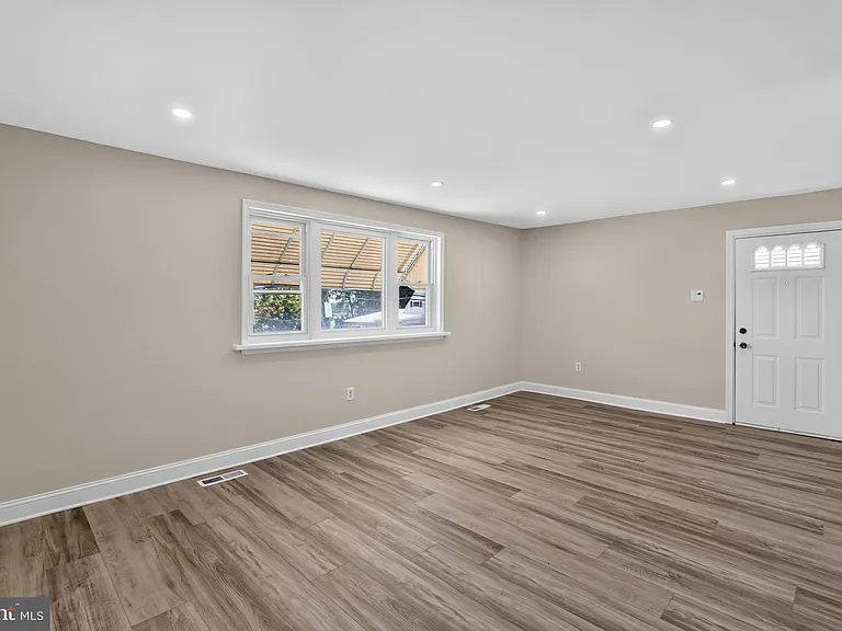9312 Edmund St — Photo 21