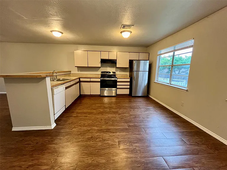 1841 River Crossing Cir #B — Photo 5