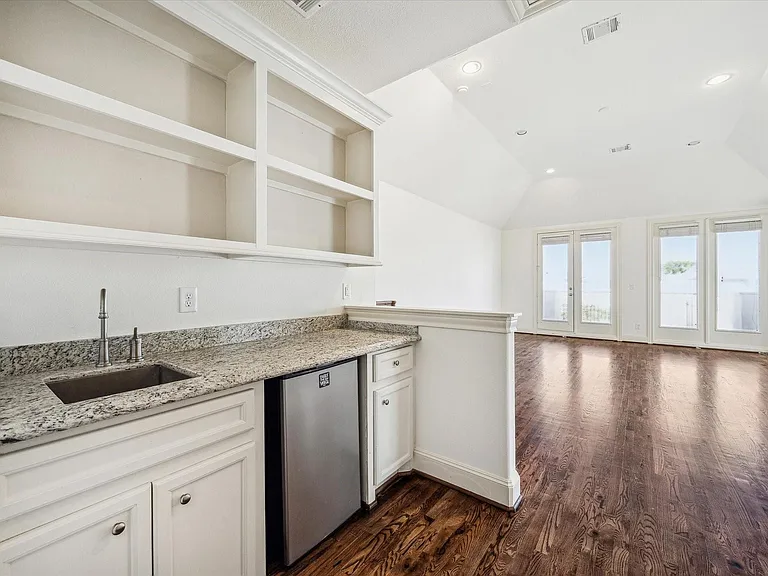 1407 Knox St — Photo 23