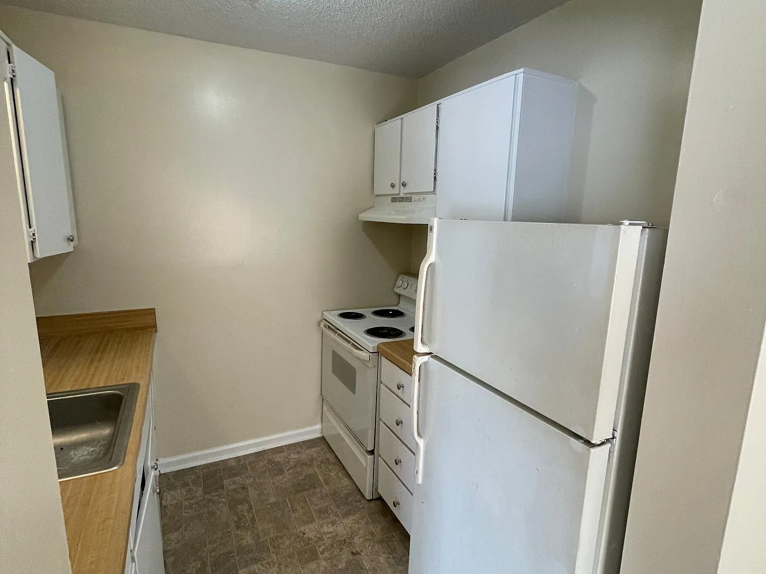 2 bed, 650 sqft, $825 — Photo 3