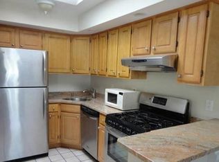 129 W 7th St #3, Boston, MA 02127