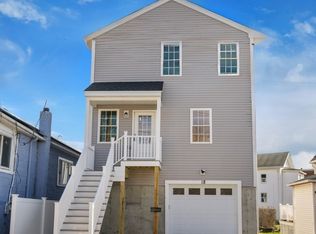 18 Neponset St, Revere, MA 02151