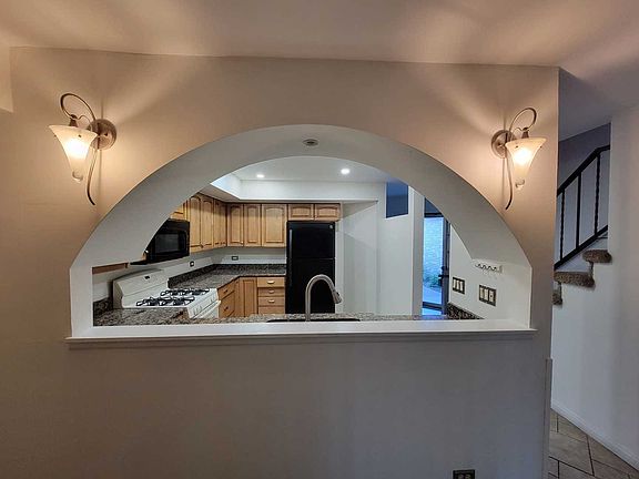 5th image of 992 Butter Creek Ct