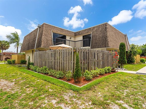 5th image of 8106 SW 23rd St #28A