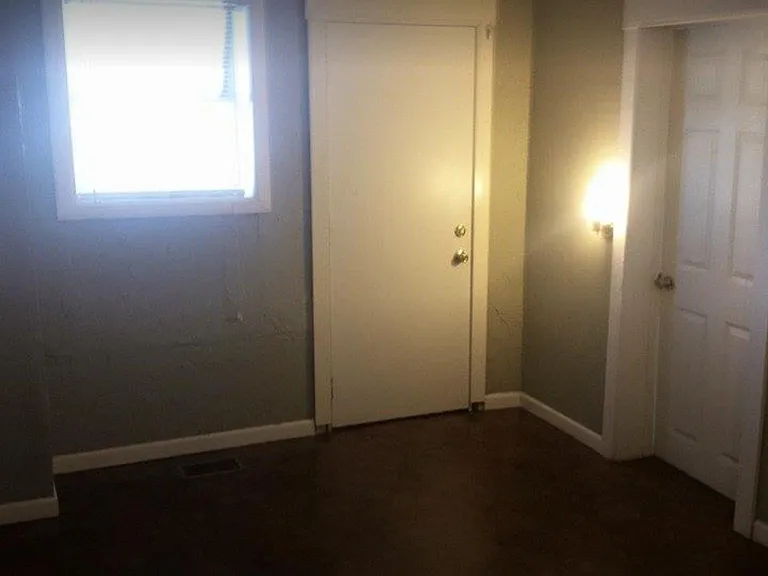 1652 S High St — Photo 17