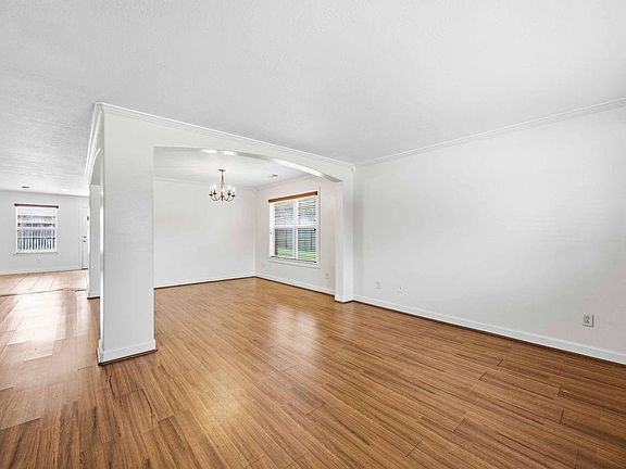 4th image of 14015 Crossvale Ln