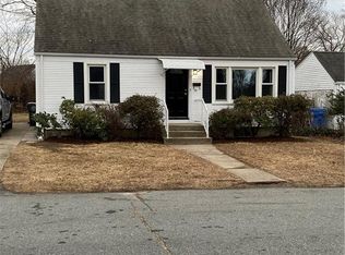 77 Laconia Rd, Cranston, RI 02920