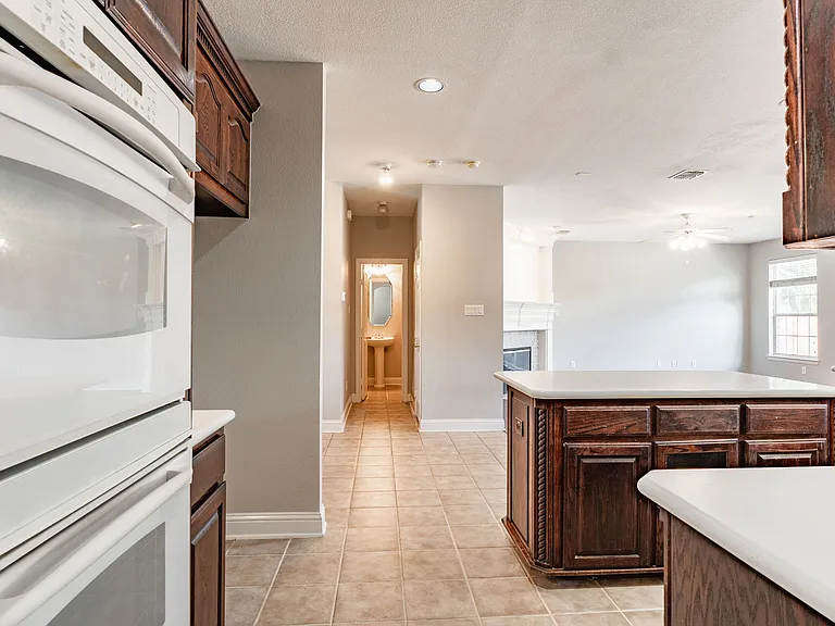 1100 Cedar Valley Dr — Photo 19