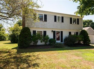 18 South Dr, Middletown, RI 02842
