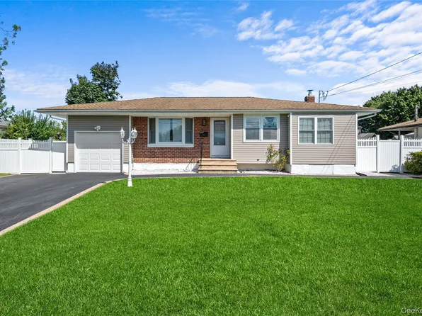 133 Floyd Street, Brentwood, NY 11717