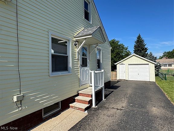 3rd image of 145 Anna Ave NW
