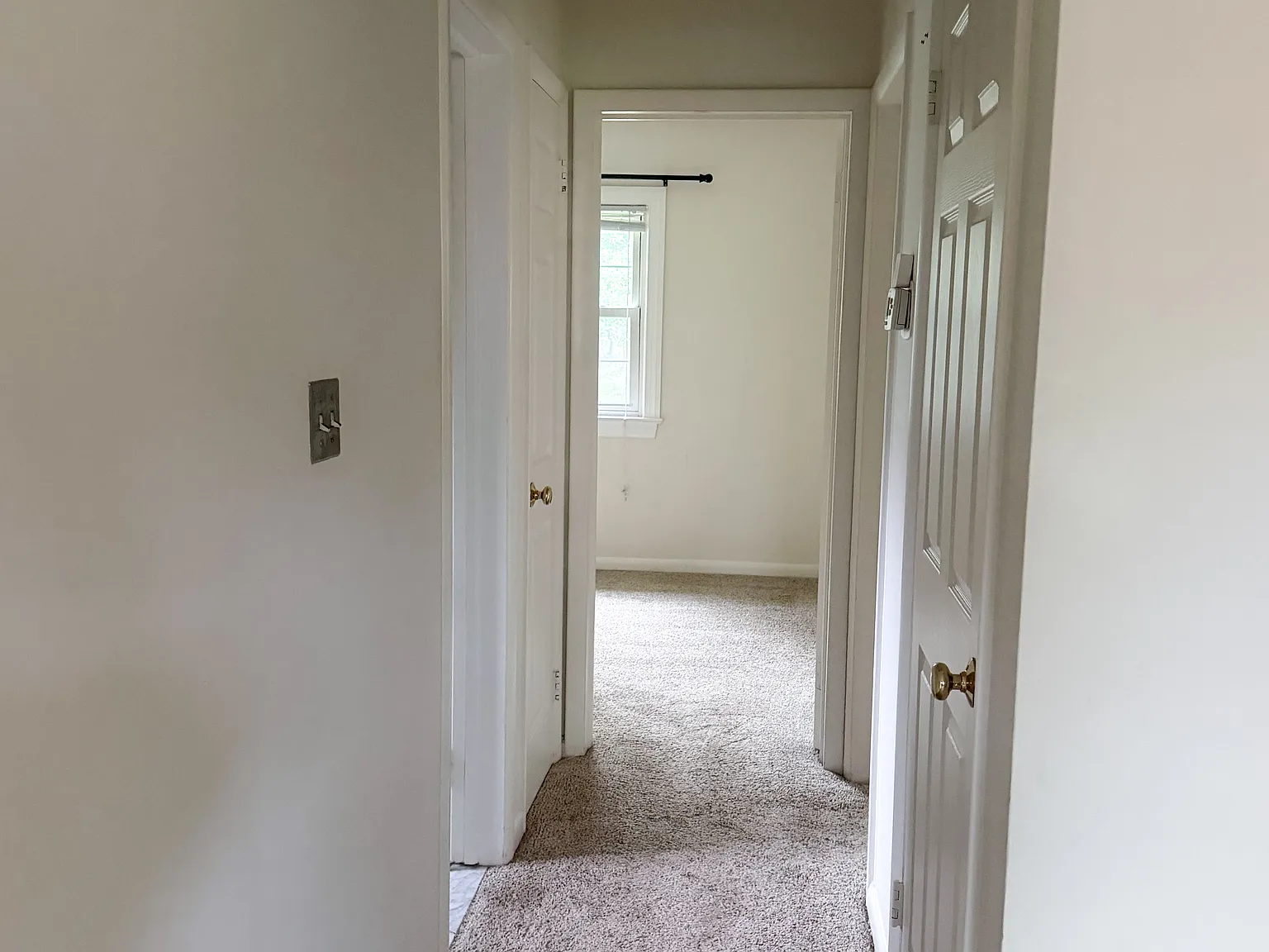 2 bed, 950 sqft, $2,400 — Photo 3